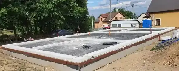 Plochá střecha – pokládka hydroizolace – Cheb