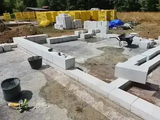 Jeden dodavatel – zdění rodinného domu