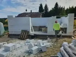 Stavba domu u Prahy