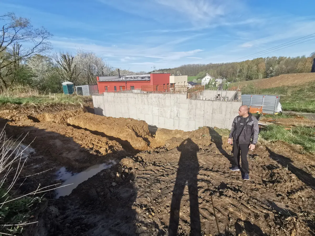 Plzeň 2023 – monolitická základová deska, betonáž
